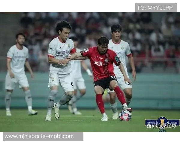 全北现代逆转光州FC夺韩足协杯冠军成为本赛季国内赛事双冠王 全北现代逆转光州FC夺韩足协杯冠军成为本赛季国内赛事双冠王